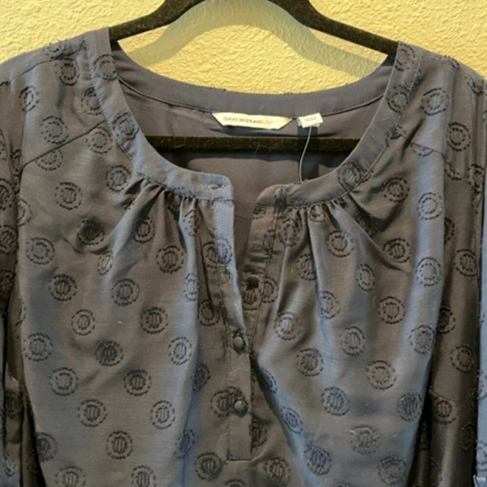 Isaac Mizrahi Navy Textured Dot Blouse 18W Pleated Bell Sleeve Plus Size NWOT - Picture 8 of 11